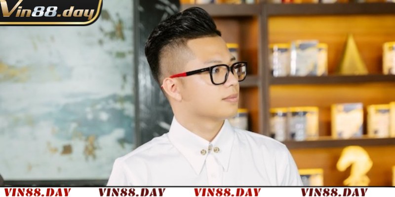 Thân thế và sự nghiệp của Tùng Vin trước khi đến với Vin88